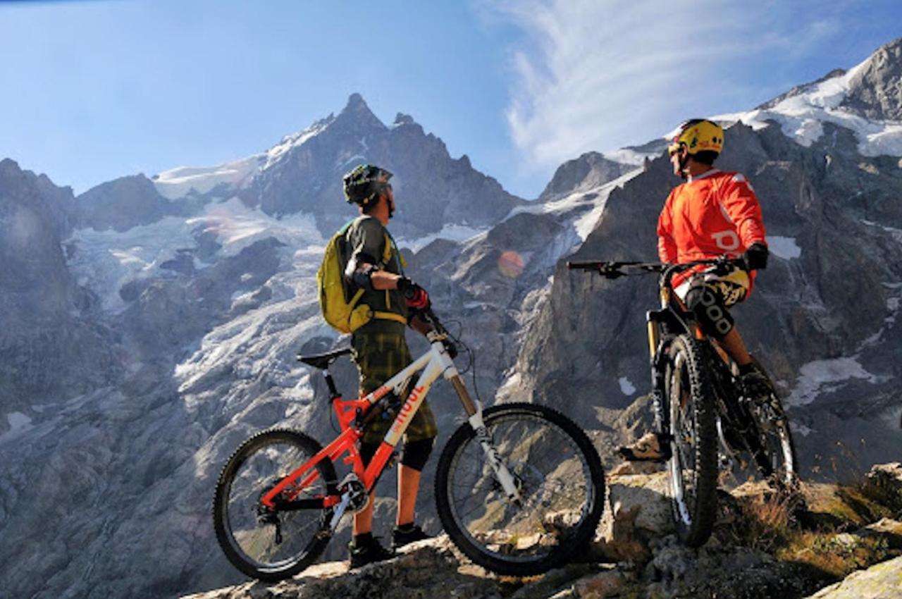 Chalet La Cachette Cyclists & Skiers Le Bourg-dʼOisans Dış mekan fotoğraf