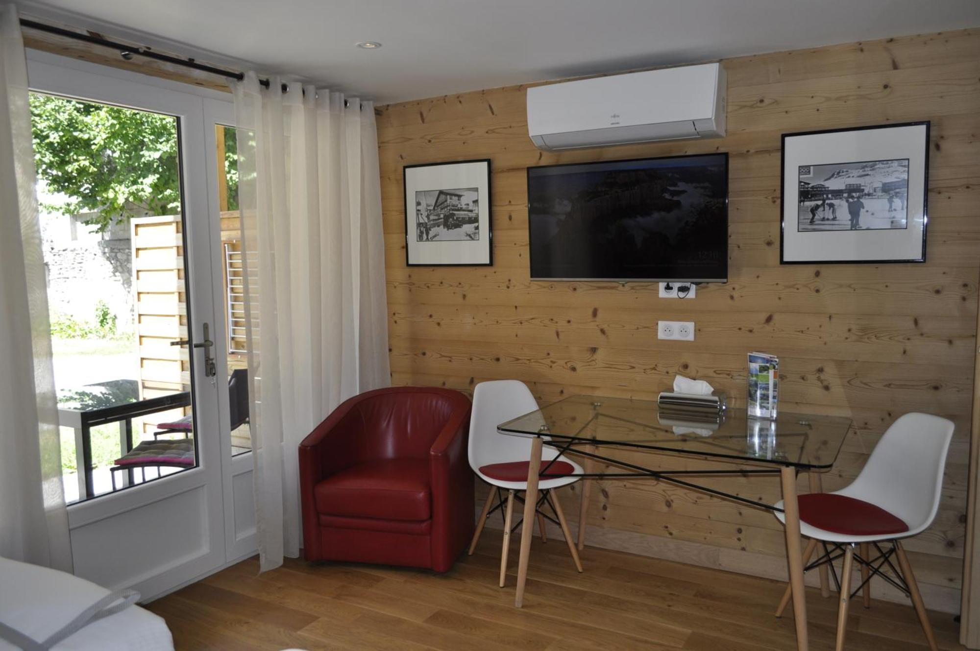 Chalet La Cachette Cyclists & Skiers Le Bourg-dʼOisans Dış mekan fotoğraf
