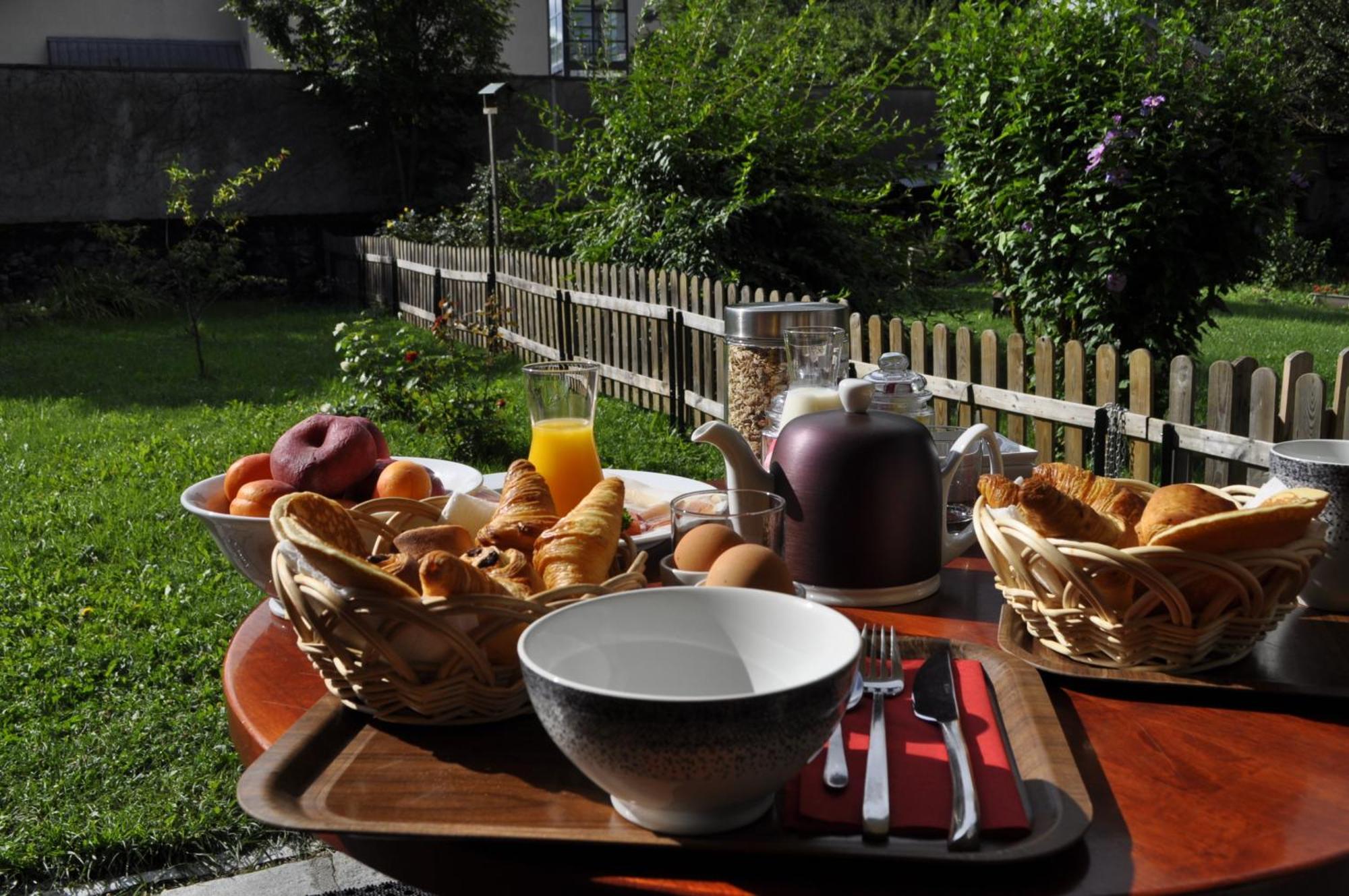 Chalet La Cachette Cyclists & Skiers Le Bourg-dʼOisans Dış mekan fotoğraf