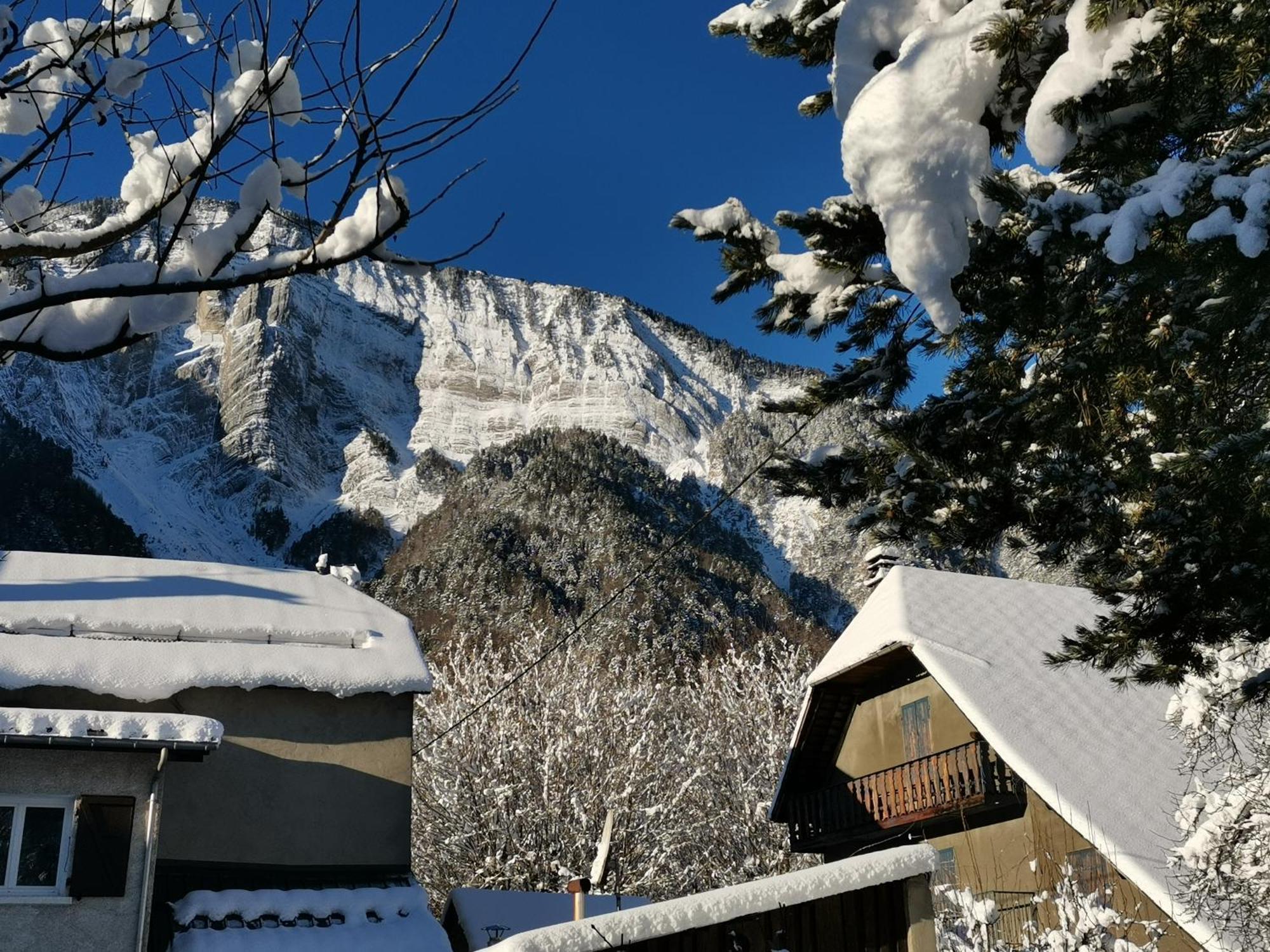 Chalet La Cachette Cyclists & Skiers Le Bourg-dʼOisans Dış mekan fotoğraf